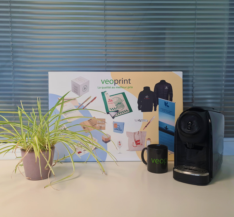 Mise en situation du cadre photo personnalisé dans les bureaux de Veoprint