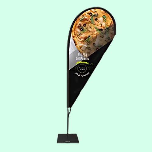 Oriflamme publicitaire en forme de goutte